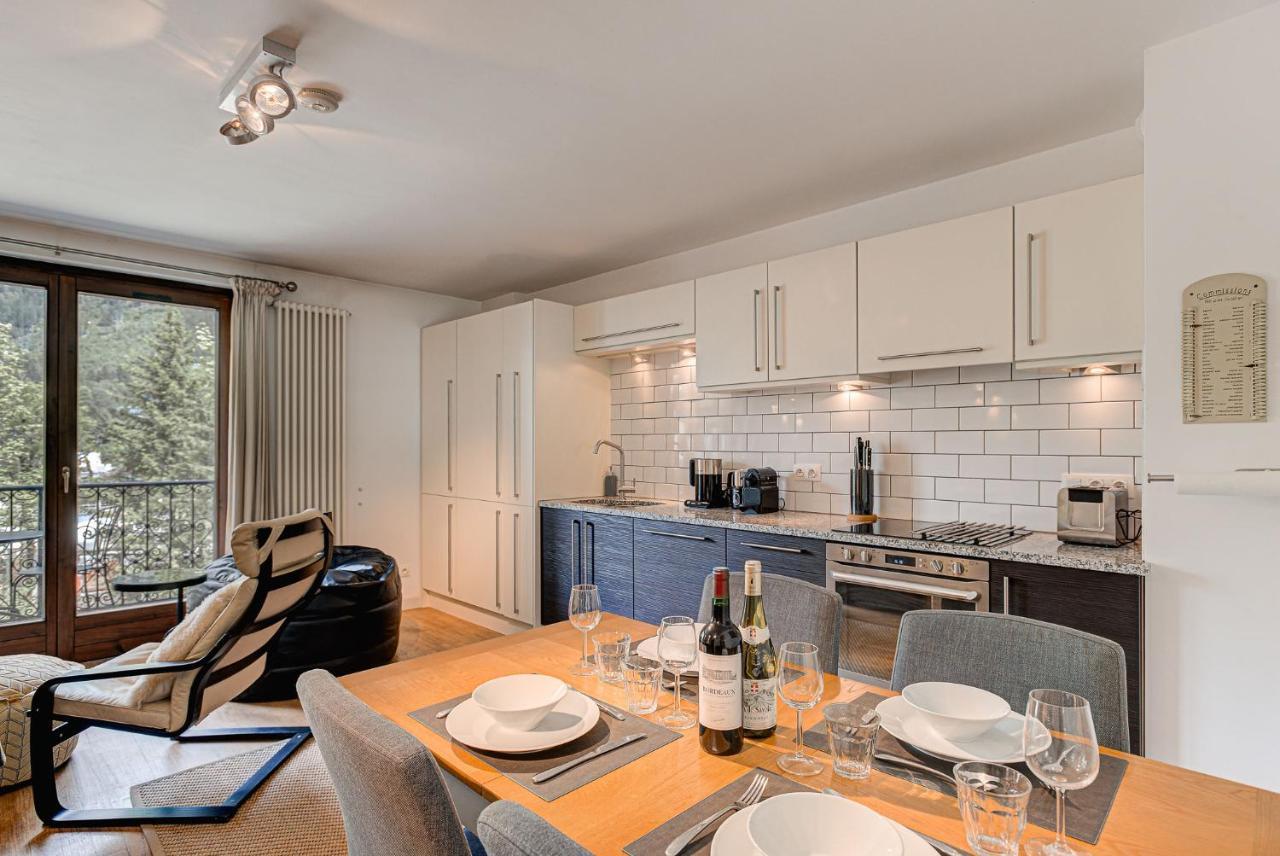 Apartment Cosmiques - Alpes Travel - Central Chamonix - Sleeps 4 מראה חיצוני תמונה