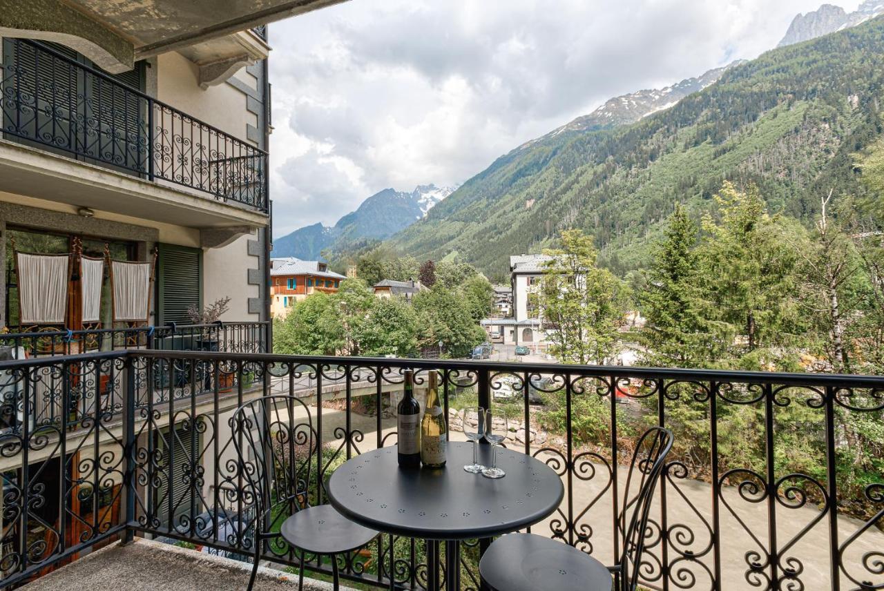 Apartment Cosmiques - Alpes Travel - Central Chamonix - Sleeps 4 מראה חיצוני תמונה