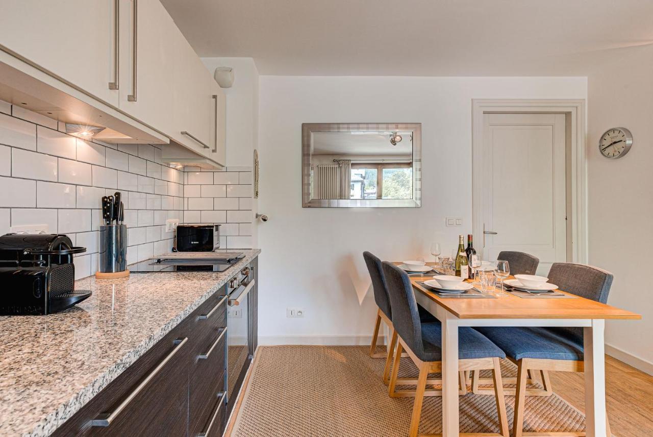 Apartment Cosmiques - Alpes Travel - Central Chamonix - Sleeps 4 מראה חיצוני תמונה