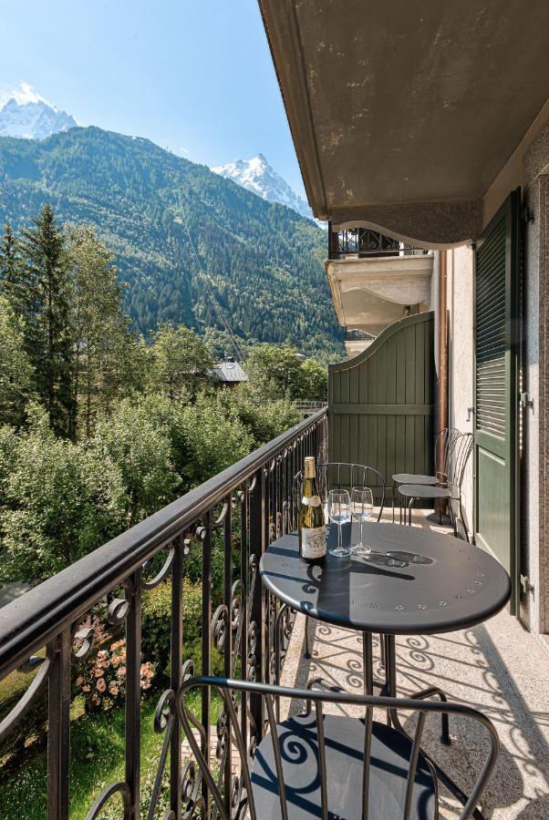Apartment Cosmiques - Alpes Travel - Central Chamonix - Sleeps 4 מראה חיצוני תמונה